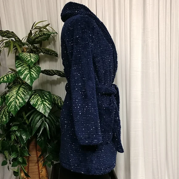 Jenni Robe (M) - Picture 2 of 7